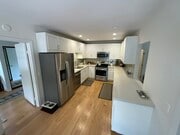 Kitchen - 424 Ocean Park Blvd Apartments Unit 1
