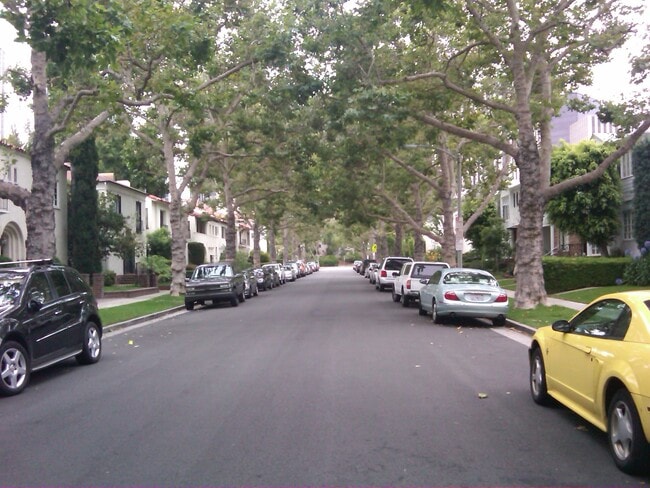 Photo - 9933 Robbins Dr