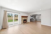 Photo - 1053 Ayhens St