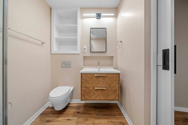 Photo - 2039-41 Bonita St