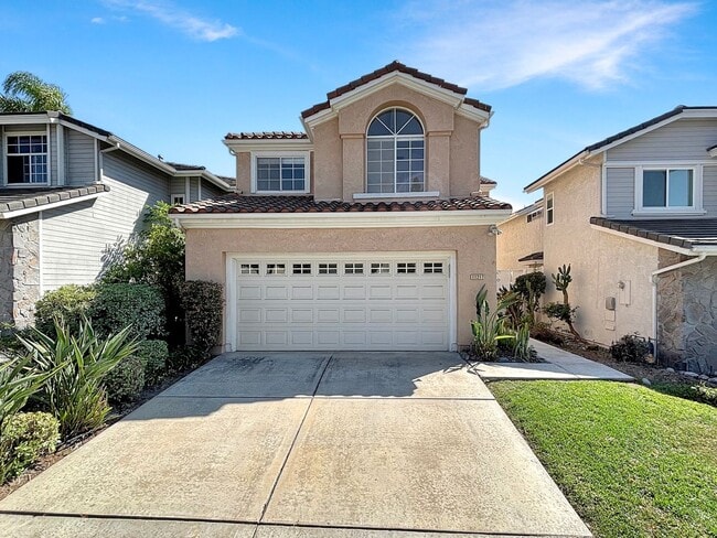 Beautiful 5BD/3BA 2-Story House in Tierras... - Beautiful 5BD/3BA 2-Story House in Tierras...