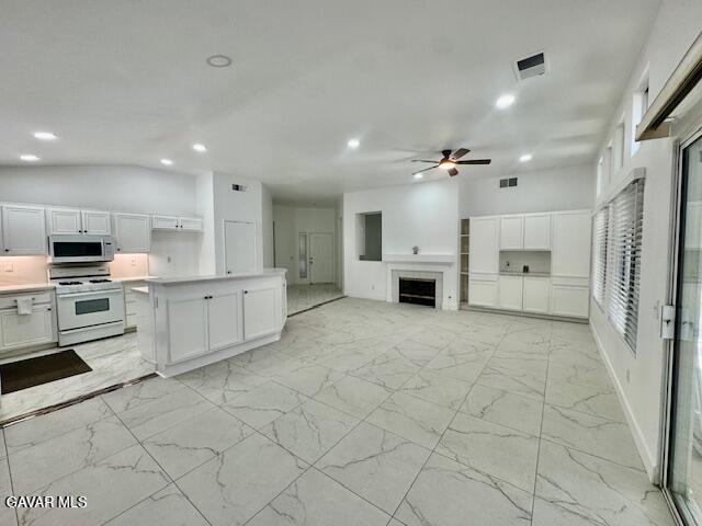 Photo - 44543 Overland Ave