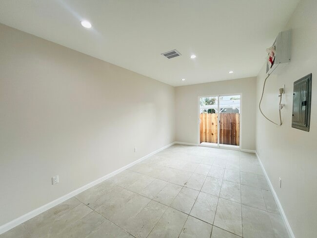 Photo - 14210 Sylvan St Unit 2