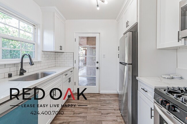 Photo - 240 N Van Ness Ave Unit 240 1/2