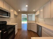 Photo - 21909 Huron Ln