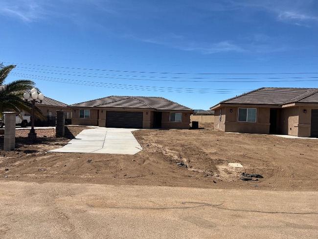 Building Photo - 12327 Farmington St Unit 2B