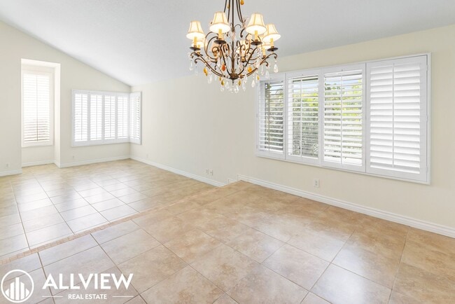 Photo - Elegant 3 Bed 2 Bath Home Available in the Heart of Woodbridge!