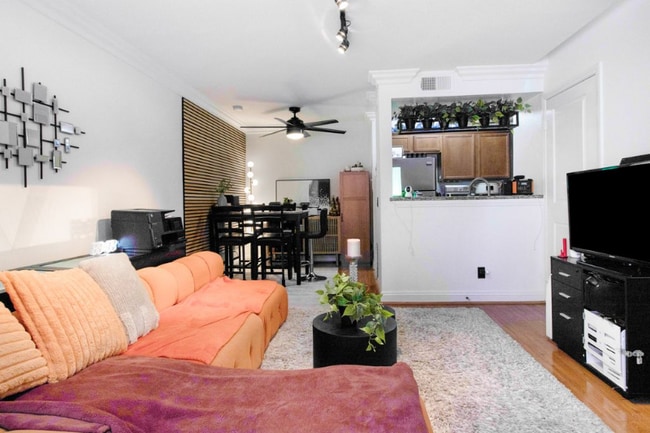 Photo - 355 N Maple St Unit 242