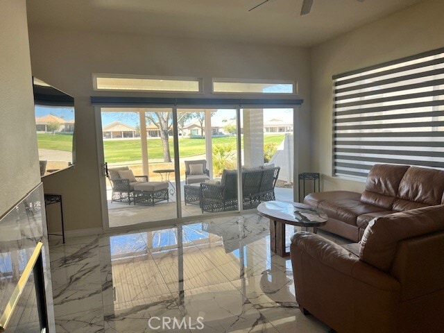 Photo - 445 Sandpiper St