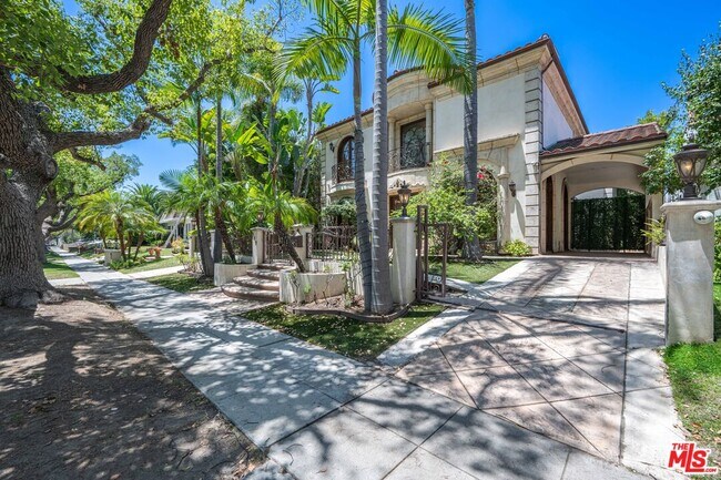 Photo - 119 N Maple Dr