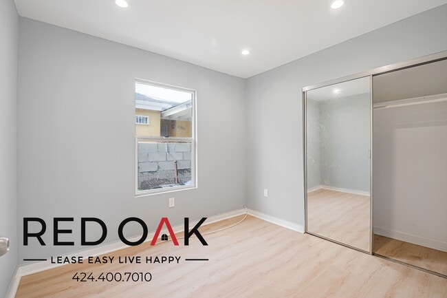 Photo - 923 W 75th St Unit 927 3/4