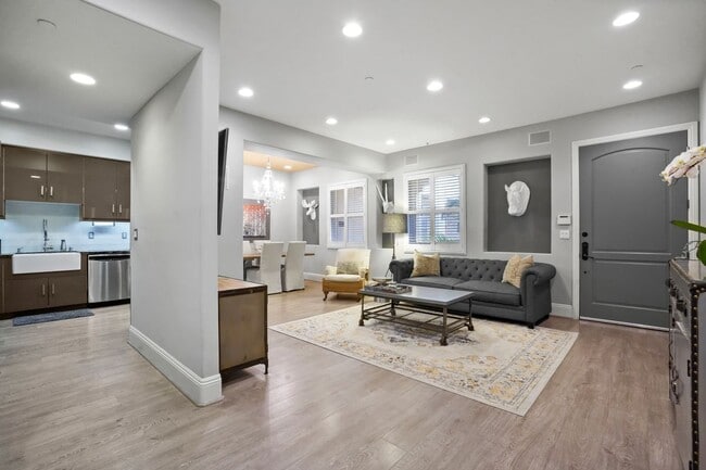 Photo - 16123 Sunset Blvd