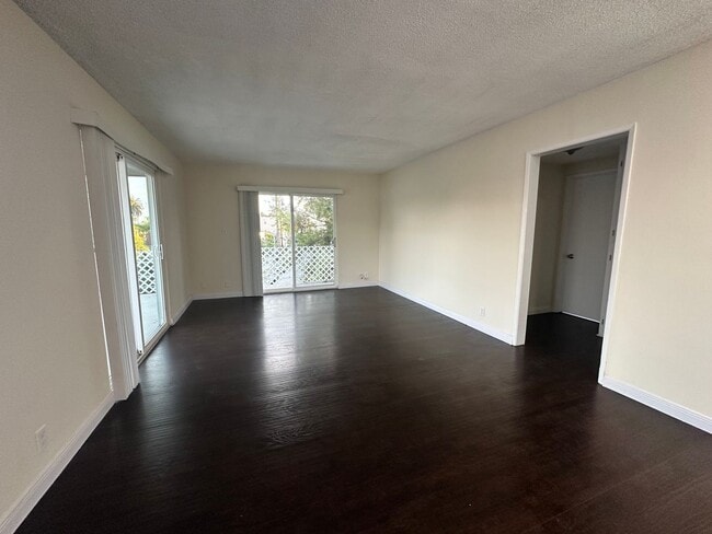 Photo - 2nd St. Long Beach Unit Apt #6