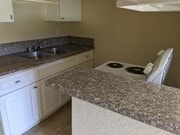 Photo - 144 W 42nd St