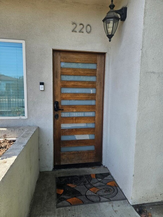 Photo - 61(220) Unit 61ST(220F)