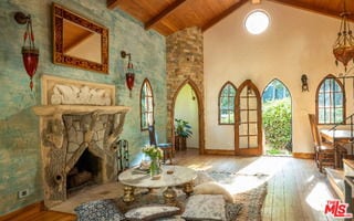 Photo - 8978 Wonderland Park Ave