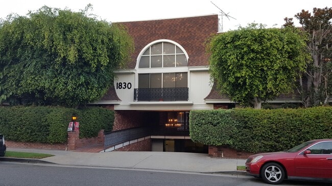 Photo - 1830 Kelton Ave Unit #5