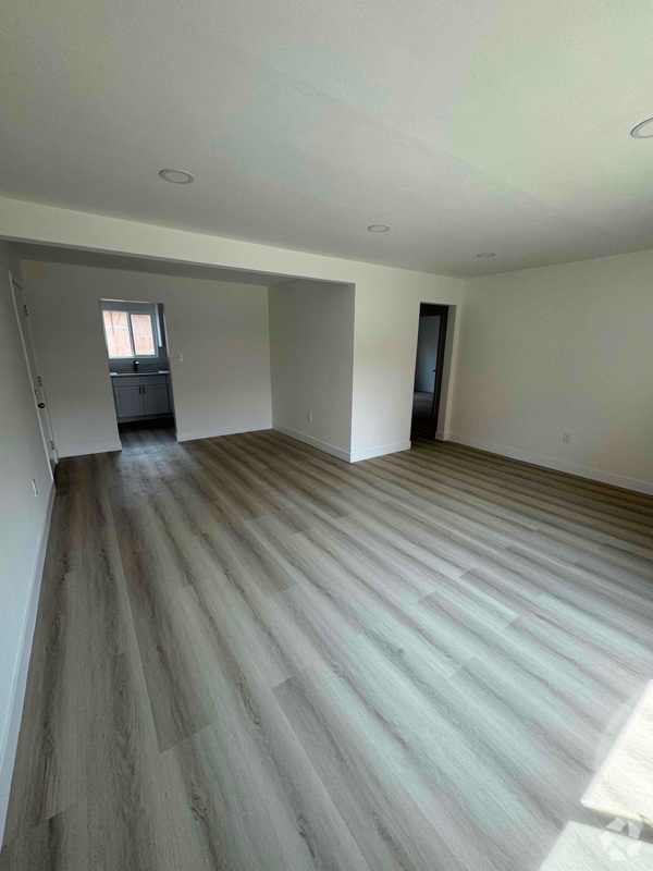 Building Photo - 6421 E Olympic Blvd Rental