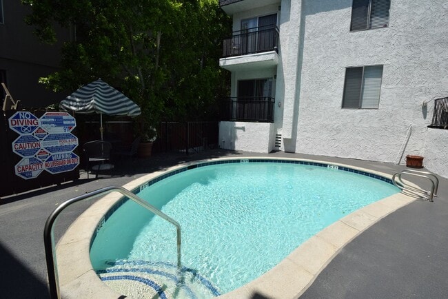 Photo - 15049 Burbank Blvd Unit 106