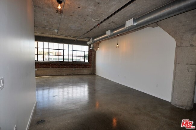 Photo - 691 Mill St Unit 303