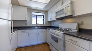 Kitchen - Eagle Canyon Apartments