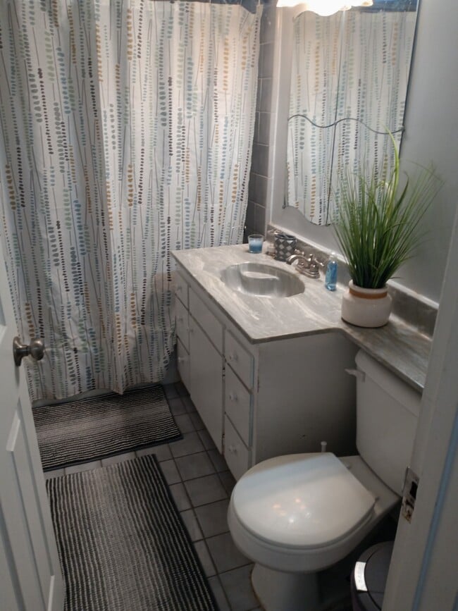 Bathroom - 7248 Shoshone Ave