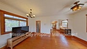 Photo - 1110 Curley Ave House