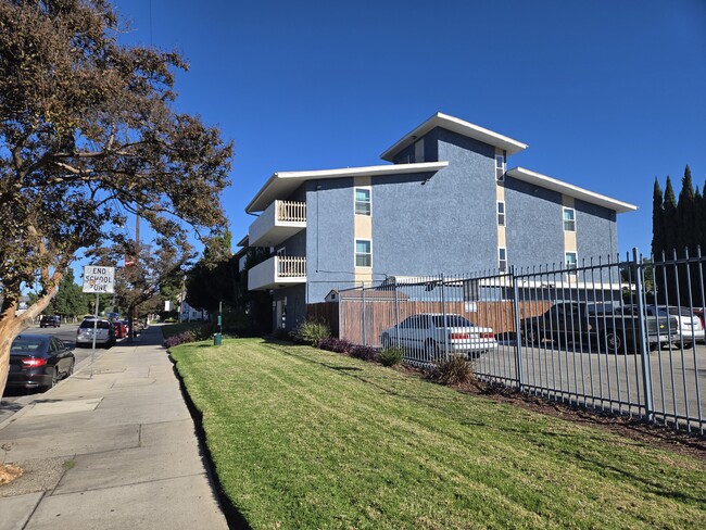 Photo - Reflections at Sepulveda