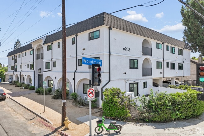 Building Photo - Woodman Apartments