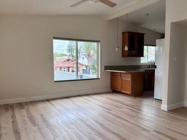 Photo - 538 Brooks Ave Unit 3