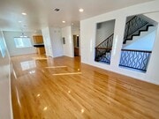 Photo - Spacious 4 Bed, 3 Bath Townhouse in Torran...