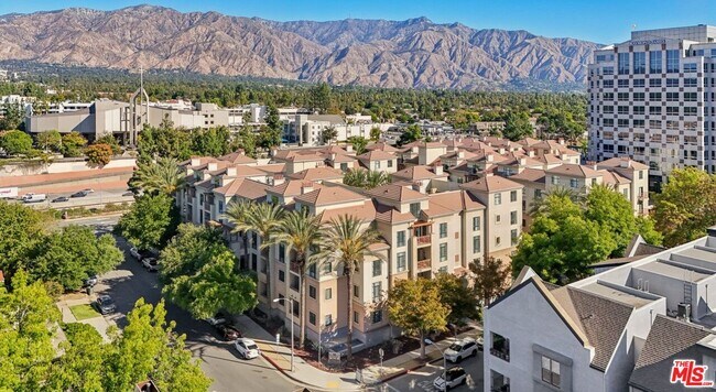 Photo - 290 N Hudson Ave Unit 209W