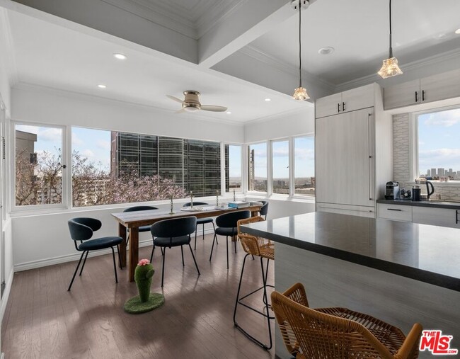 Photo - 1326 Londonderry View Dr Unit 7