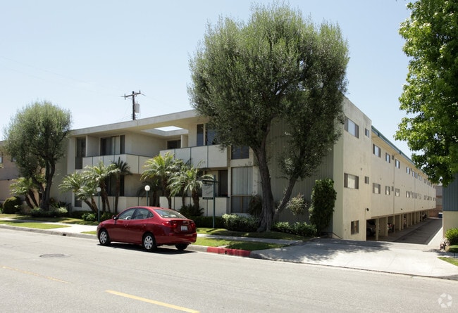 Victor Square - Victor Square Apartments