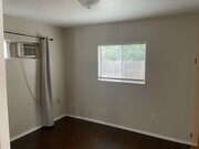 Photo - 518 W King St Unit 1/2