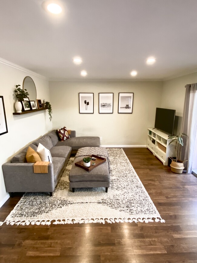 Photo - 1522 S Centinela Ave Condo Unit 105