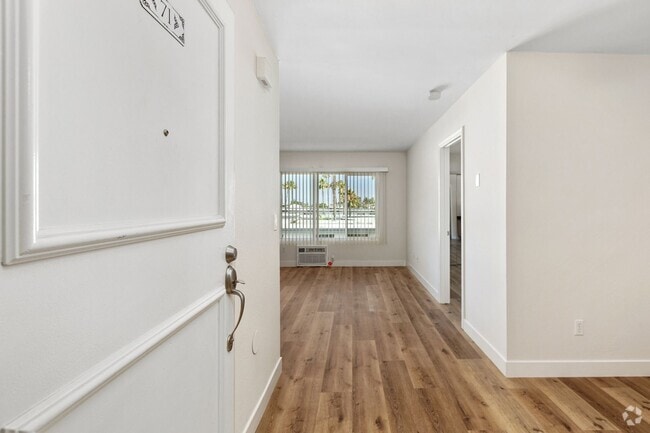 Building Photo - ROLA60 Unit 71 Rental