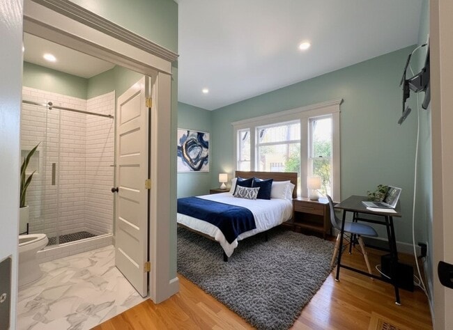 Photo - 929 W 23rd St Unit 929