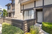 Photo - Beautifully Renovated 3-Bedroom Townhome i...