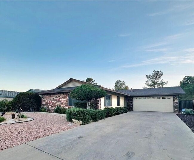 Building Photo - 13925 Burning Tree Dr