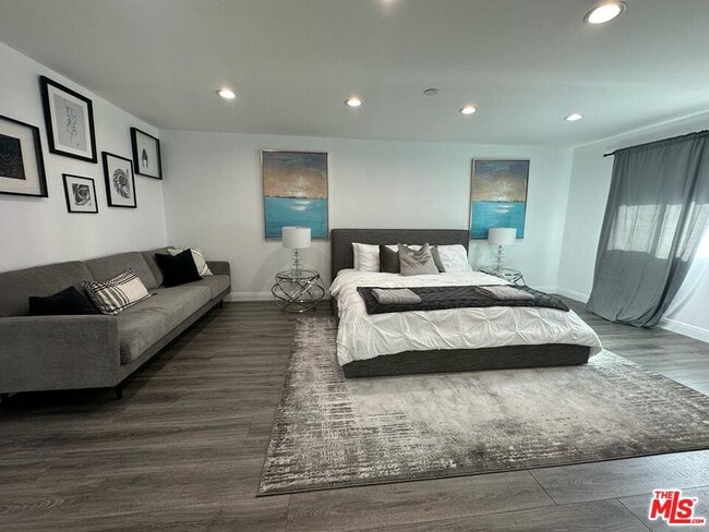 Photo - 5757 Agnes Ave