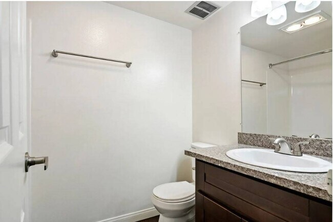 Photo - Kaitlin Court Apartments