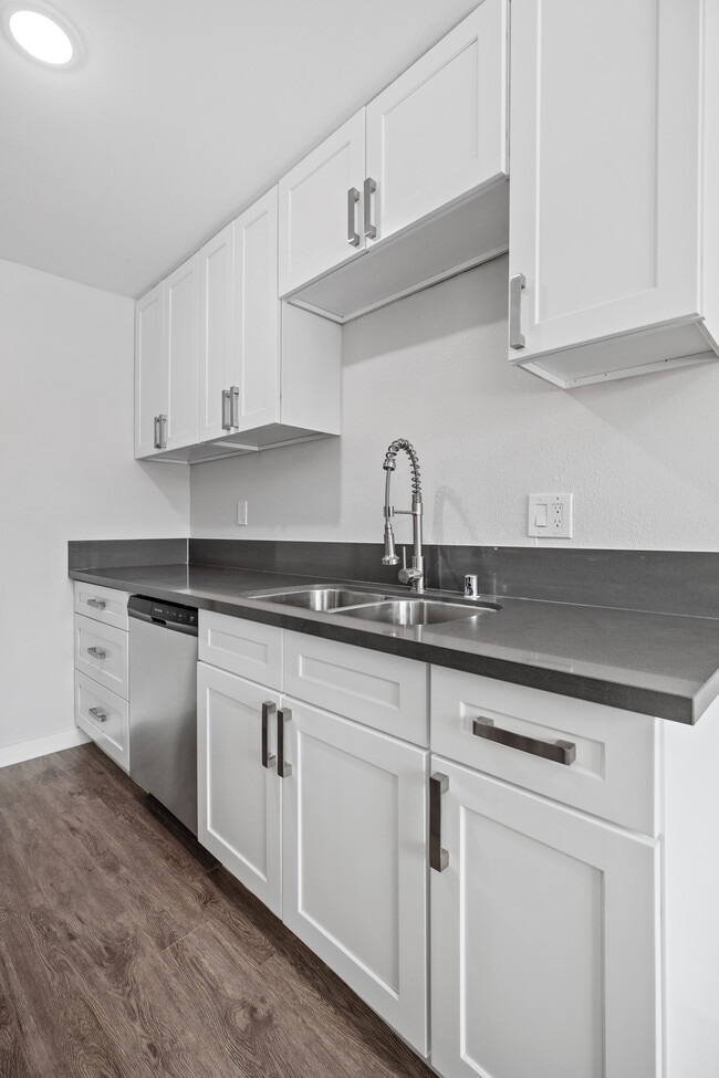 Photo - 844 W 164th St Unit 211