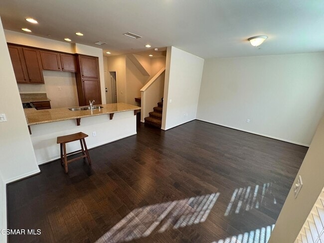 Photo - 1654 Heywood St