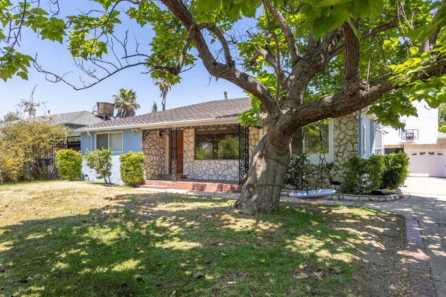 Exterior - 4912 Strohm Ave House