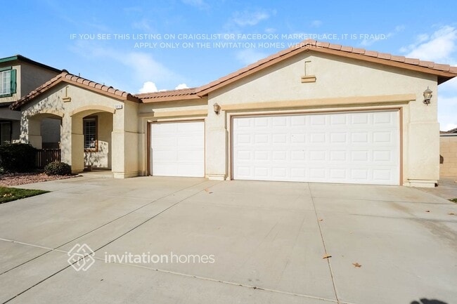 Building Photo - 5815 W Ave J 12