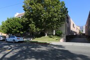 Photo - 407-409 W Lexington Dr