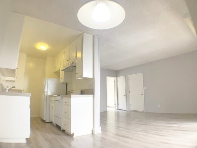 Photo - 1415 Bundy Dr Unit 1A