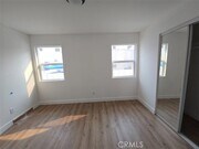 Photo - 1547 W 82nd St