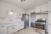Includes stainless steel appliances - 2646 Violet St House